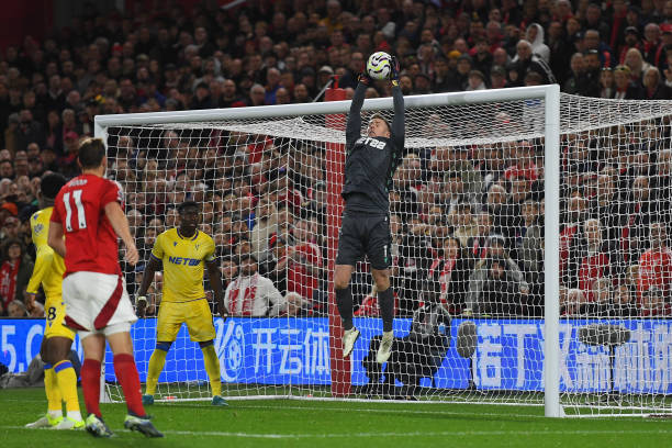 阿斯：皇马新赛季四大队长为卡瓦哈尔、82、裤袜和维尼修斯.