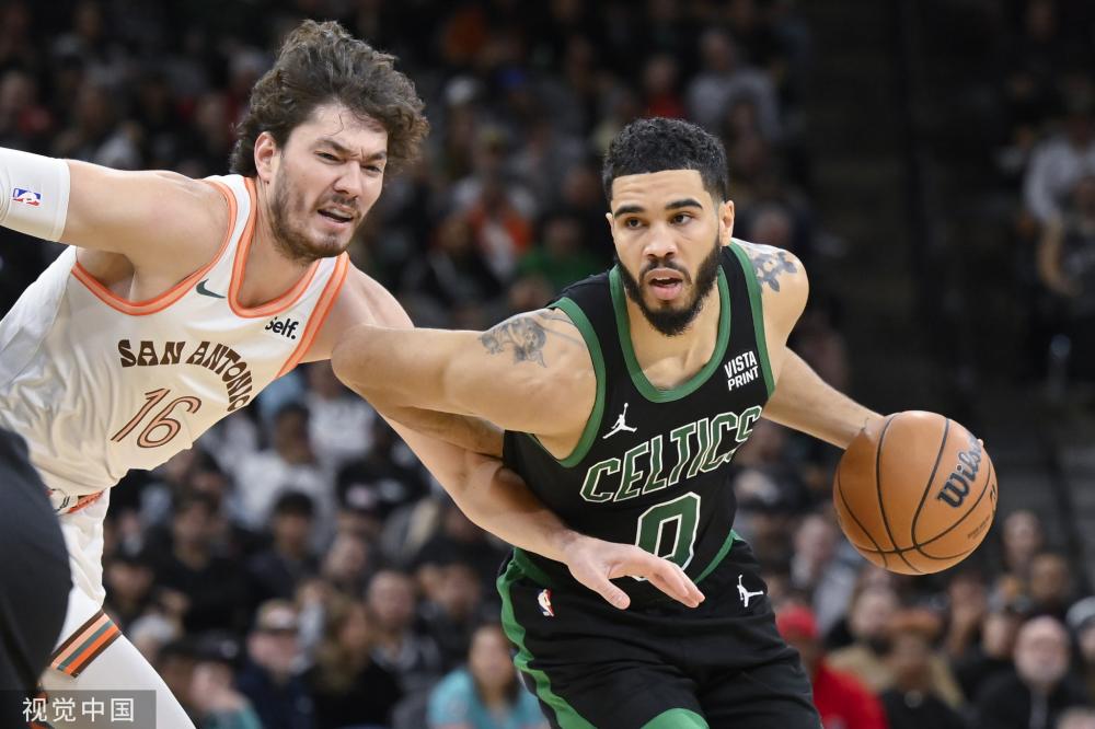 金球奖官方祝莫德里奇生日快乐，魔笛评论：我生日是在下个月.