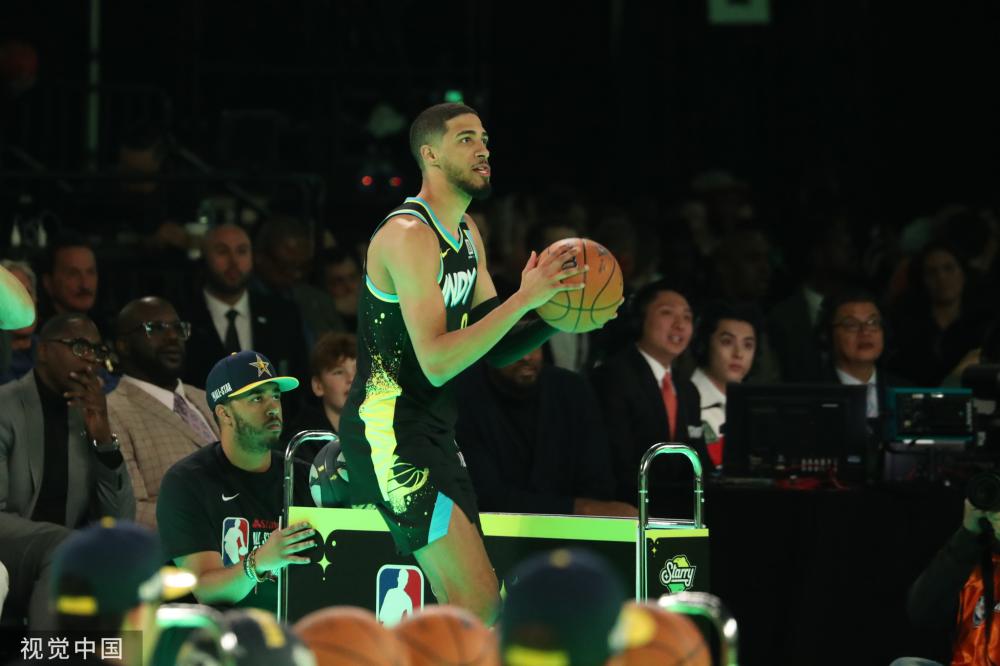 英媒：曼联与切尔西正在商讨加纳乔和雅克松互换.